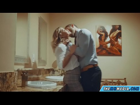 ❤️ 공공 화장실에서 가슴이 큰 금발이 당신을 유혹 할 때 ❤ 홈메이드 포르노 포르노에서 ko.pornoboden.ru ﹏